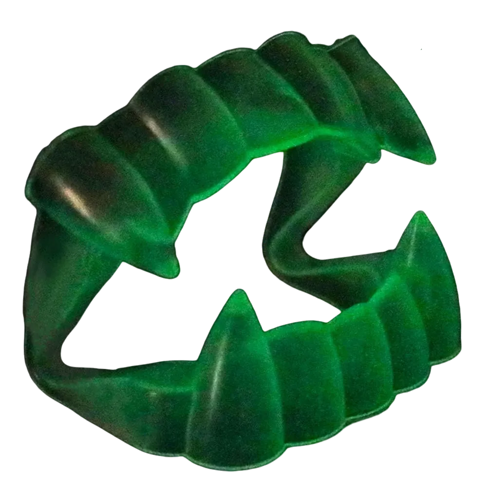 https://static.unbox.gg/case-items/glow_in_the_dark_vampire_teeth.webp